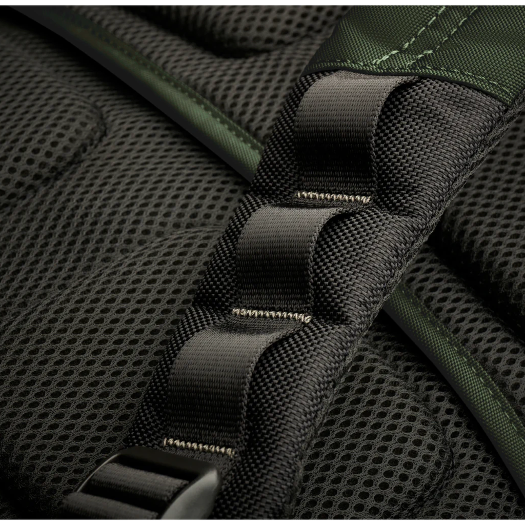 Briggs & Riley | HTA | Medium Cargo Backpack