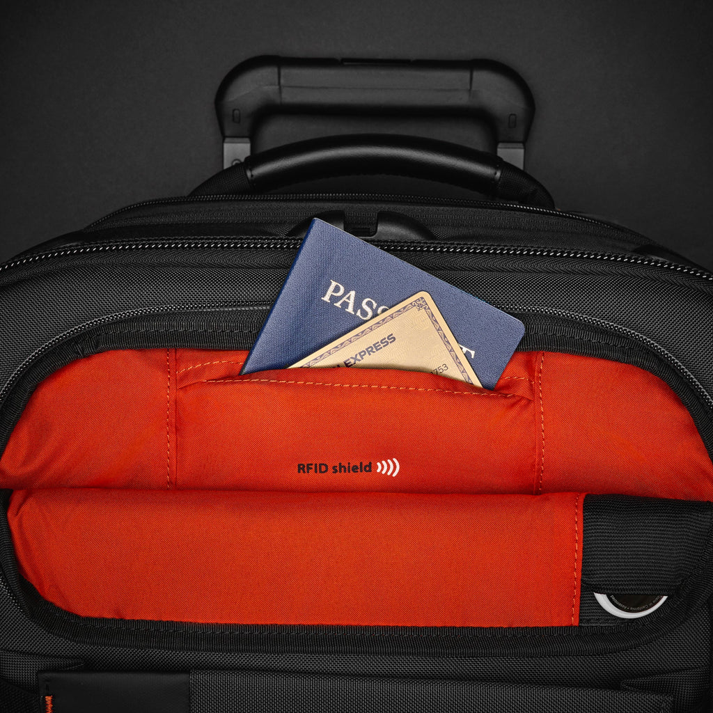 Briggs & Riley | The Upgraded ZDX | Essential Carry On Expandable Spinner