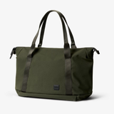 Bellroy Classic Getaway Bag duffel with adjustable shoulder strap and multiple compartments, made of durable fabric.