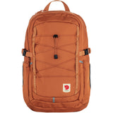 Fjallraven Skule 28 backpack with adjustable straps, front zipper pocket, and durable fabric, ideal for school and outdoor use.