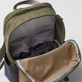 Fjallraven Vardag Backpack 17 in durable fabric with adjustable straps and front zip pocket, ideal for everyday use.