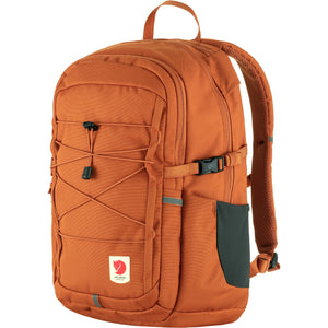 Fjallraven Skule 20 backpack in green with multiple compartments and padded shoulder straps, designed for outdoor and daily use.