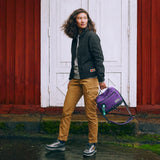 Fjallraven Vardag Shoulder Bag 6 in violet and coal black, stylish crossbody bag with adjustable strap and multiple compartments.