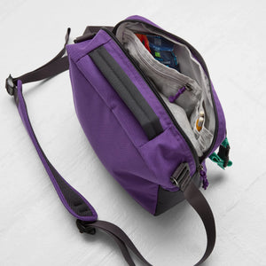 Fjallraven Vardag Shoulder Bag in black and violet, stylish crossbody bag with adjustable strap and multiple compartments.