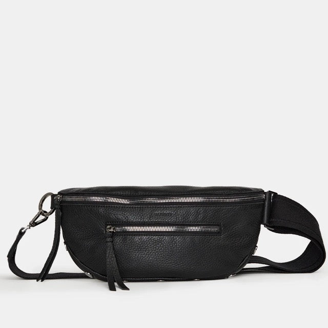 Hammitt Charles Crossbody Med in black leather with adjustable strap and silver hardware, front flap with magnetic closure.