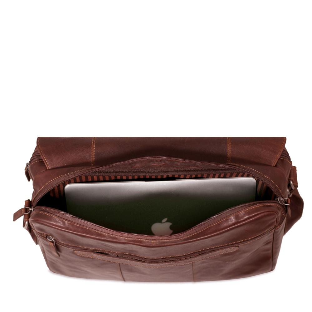 Jack Georges Voyager Large Travel Messenger