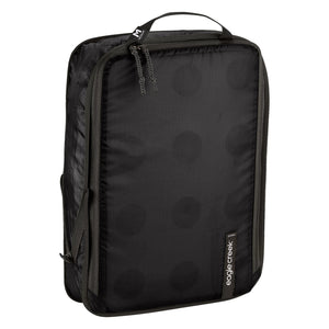 Eagle Creek PACK-IT™ Isolate Structured Folder M for packing organization, with multiple compartments and a sleek black design.
