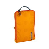 Eagle Creek PACK-IT™ Isolate Structured Folder M for packing organization with multiple compartments, shown in gray.